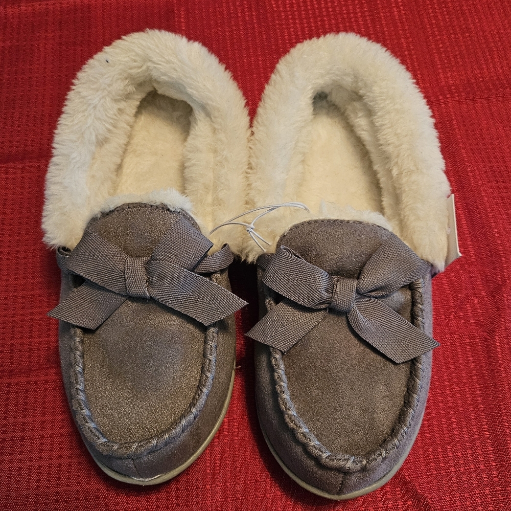 Cozy Gray Moccasin Slippers with Bow